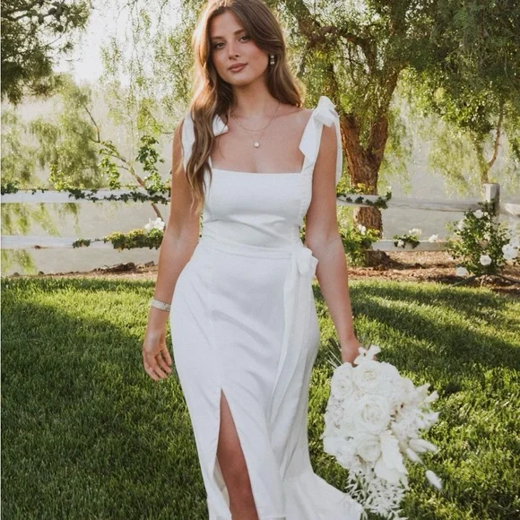 Show Me Your MuMu | Dresses | Elegant White Midi Sleeveless Dress | Poshmark